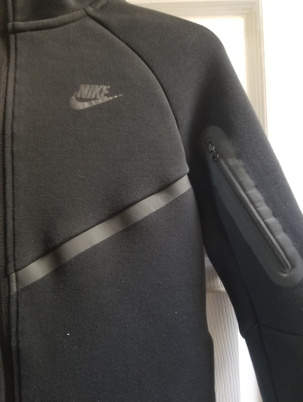 Nike Tech Big Kids Black Full Zip Up Hoodie Size XL - Picture 3 of 5